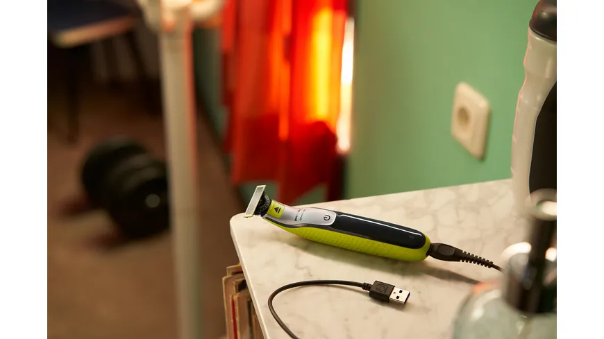 PHILIPS Rasierer OneBlade 360 Face+Body QP2834/20
