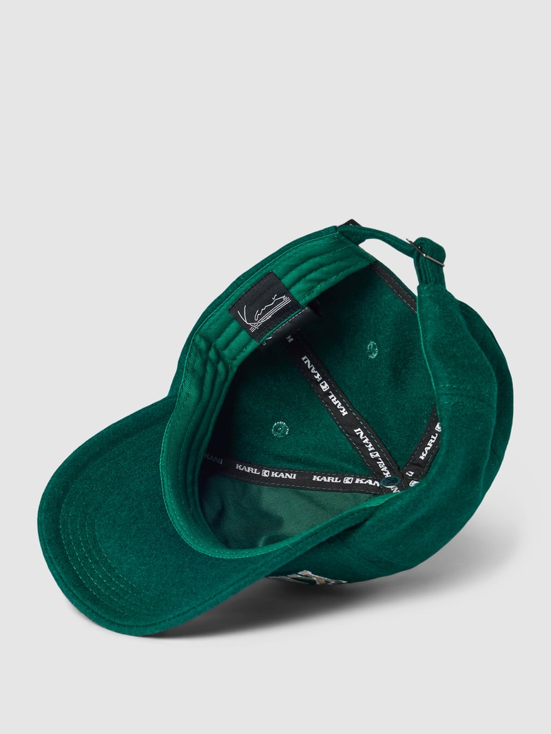 Basecap mit Label-Stitching in schilf