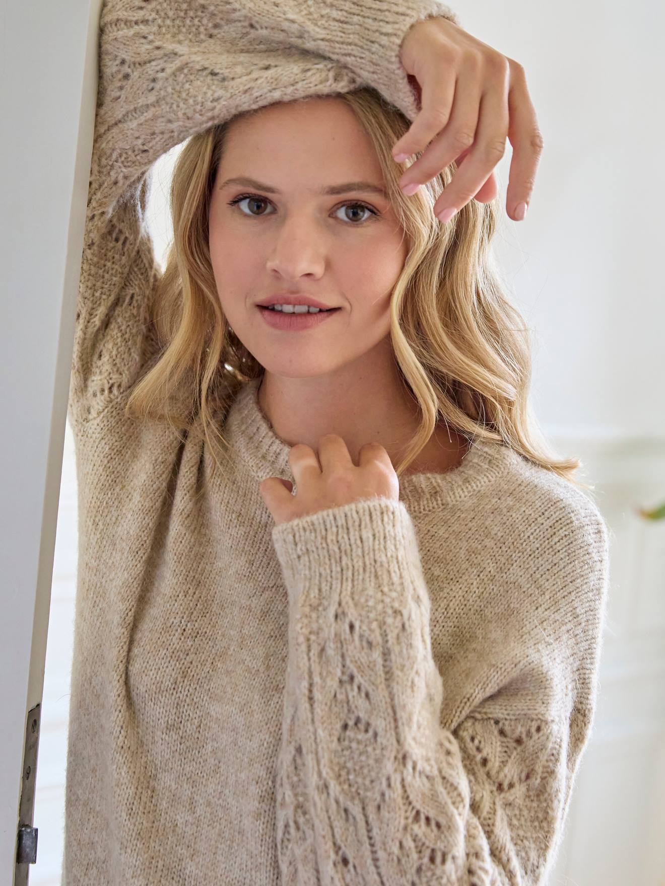 Pull de grossesse en maille chinée beige