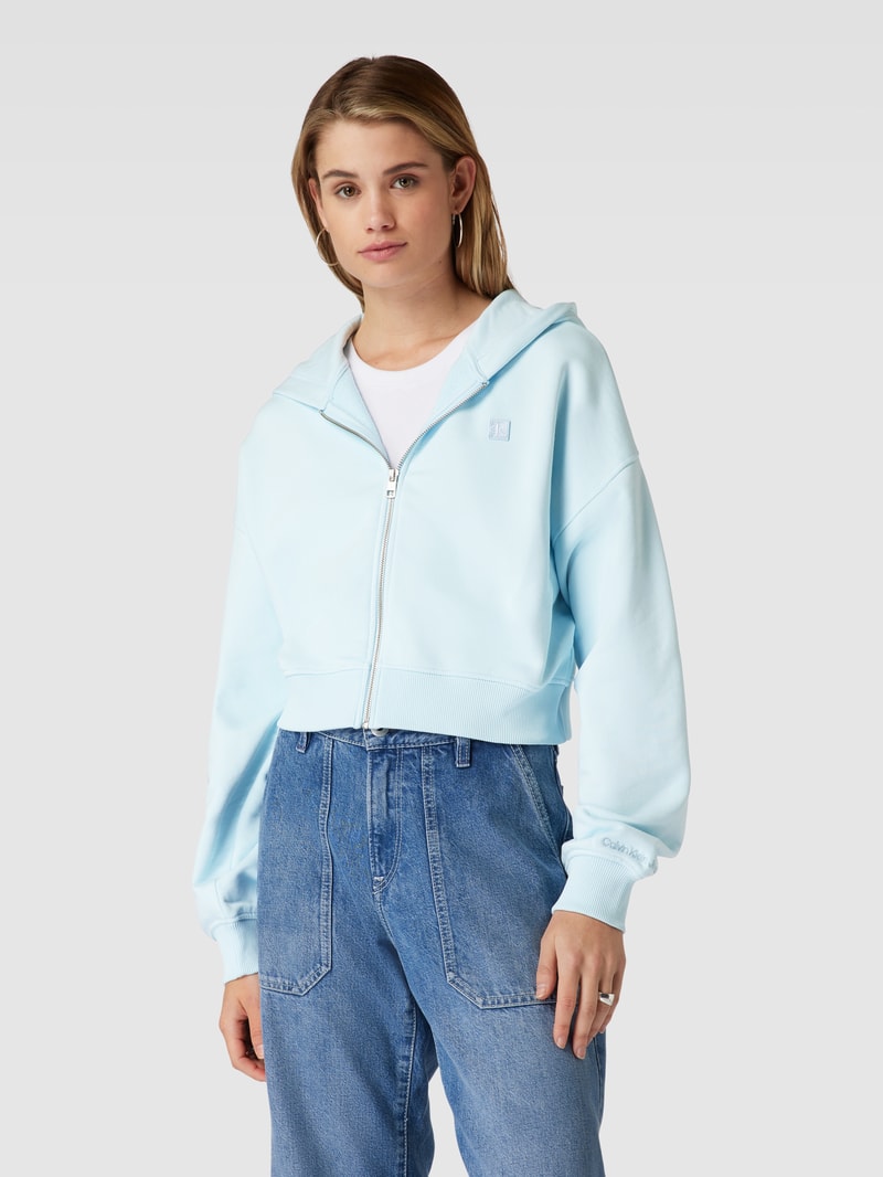 Cropped Sweatjacke mit Label-Patch Modell 'EMBRO' in hellblau