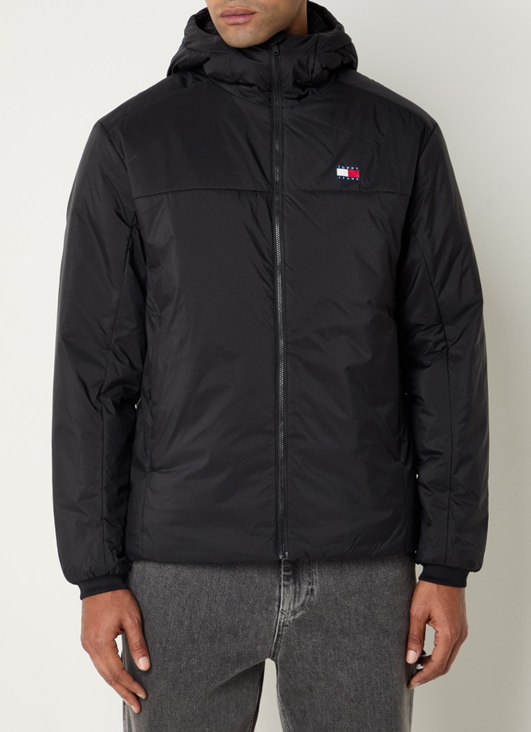 Jaqueta acolchoada Tommy Hilfiger com capuz e bordado do logotipo.