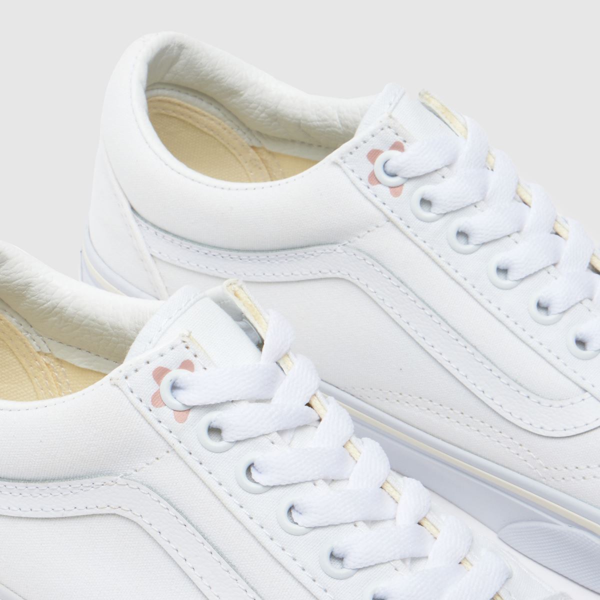Vans Old Skool-sneakers i vitt och rosa