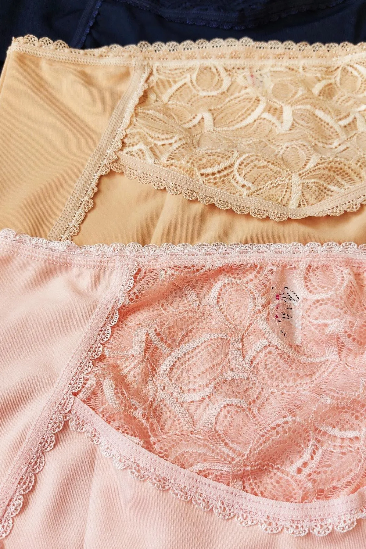Sensu  Lasergeschnittenes 3-teiliges Höschenset mit Spitze und detaillierter Spitze für Damen – Kts3102
