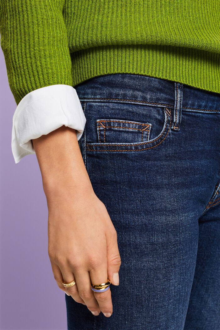 Bootcut Jeans mit mittelhohem Bund