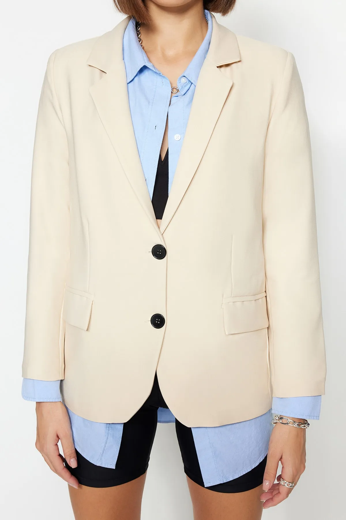 Trendyol Collection  Gewebte Blazerjacke mit normalem Futter in Stein TWOSS22CE0104