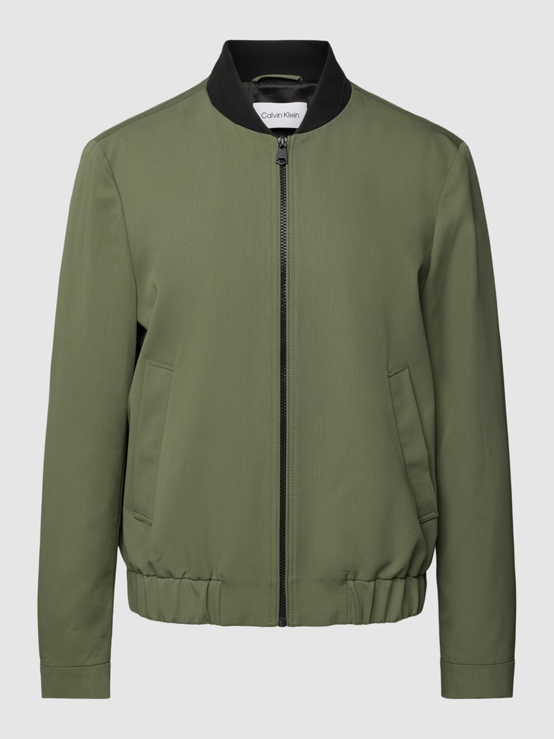 Hemdjacke mit Eingrifftaschen in olivgrün