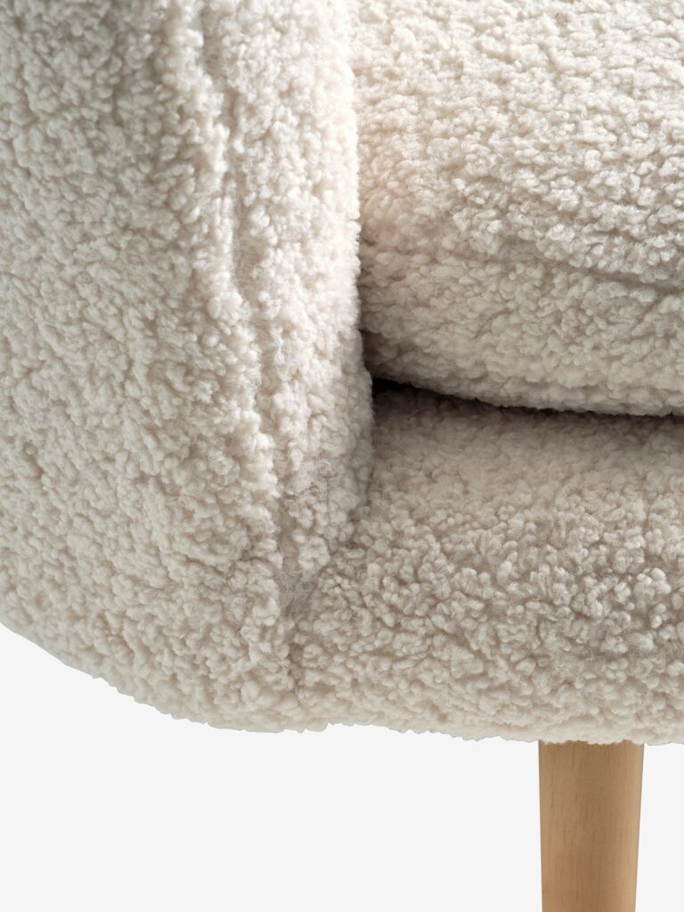 GISTRUP GISTRUP 2-Sitzer-Sofa aus weichem, cremefarbenem Stoff