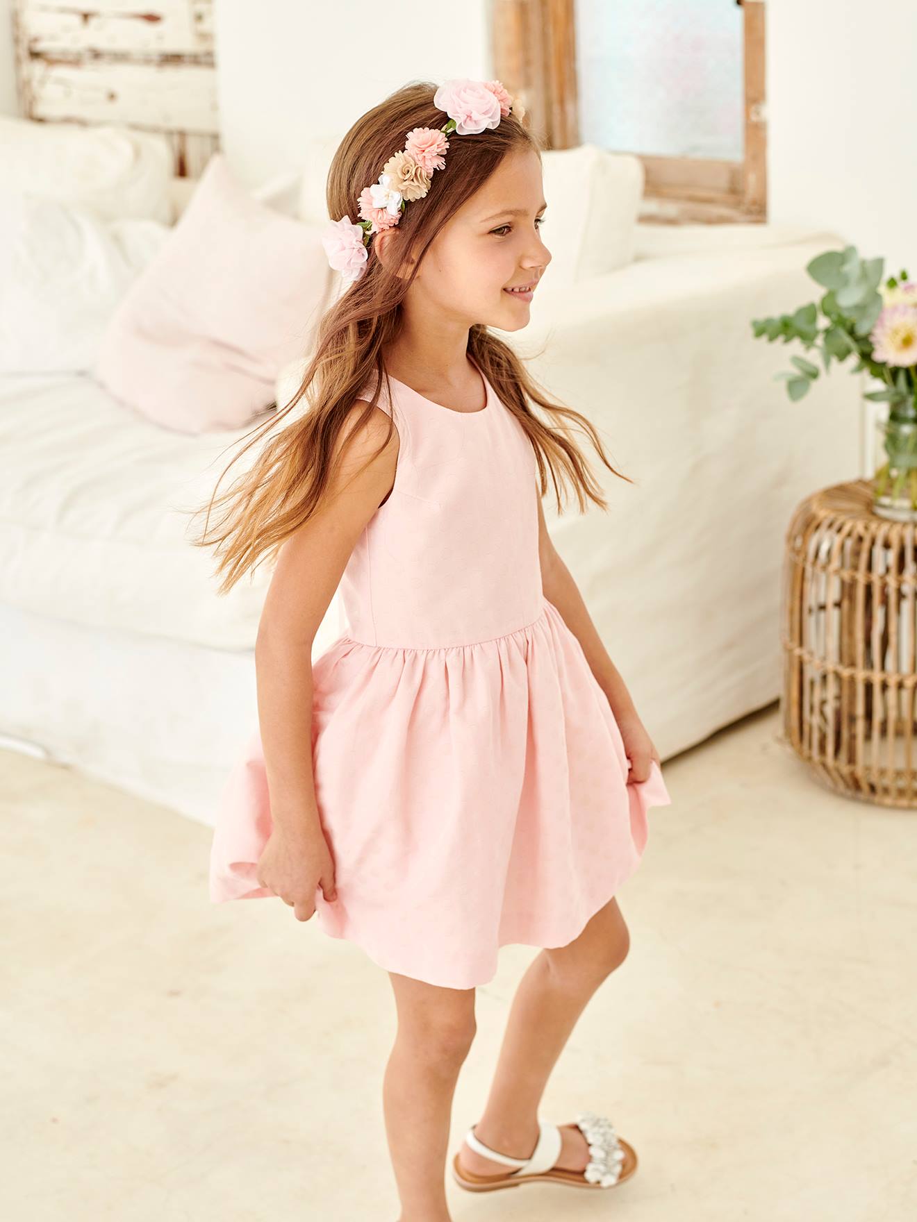 Couronne de fleurs roses fille eau de rose