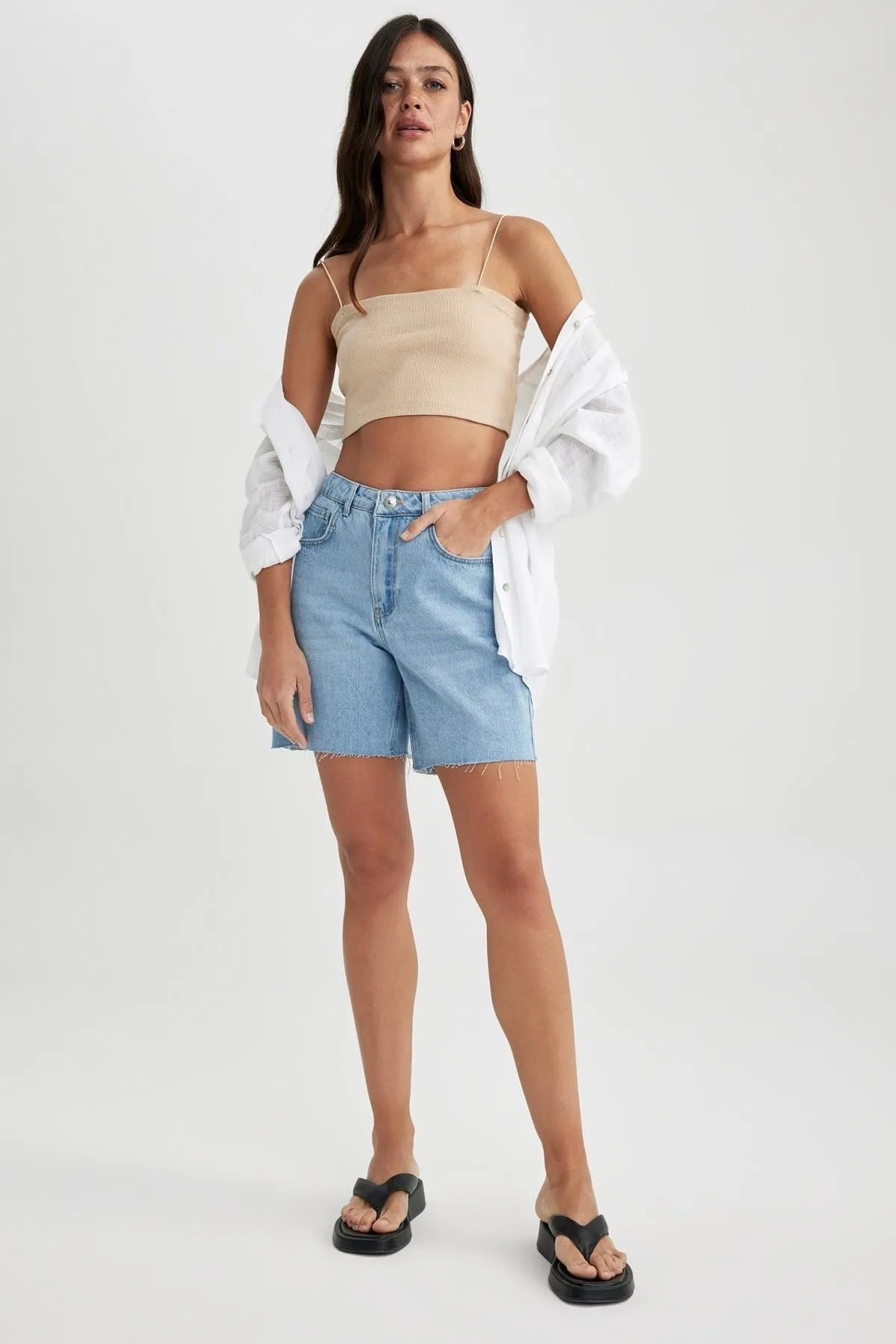 DeFacto  Jeans mit hoher Taille, 100 % Baumwolle, Bermuda A2683ax23sm