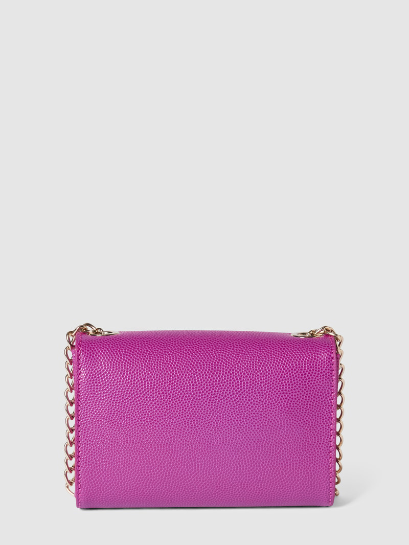 Clutch mit Label-Applikation Modell 'DIVINA' in fuchsia
