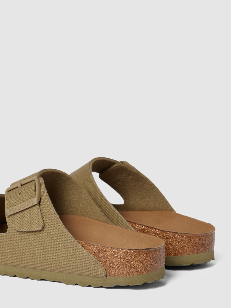 Sandalen mit Dornschließen in metallic Modell 'Arizona' in khaki