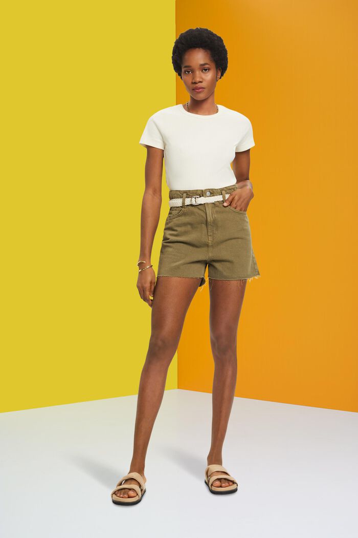 Jeansshorts in abgeschnittener Optik