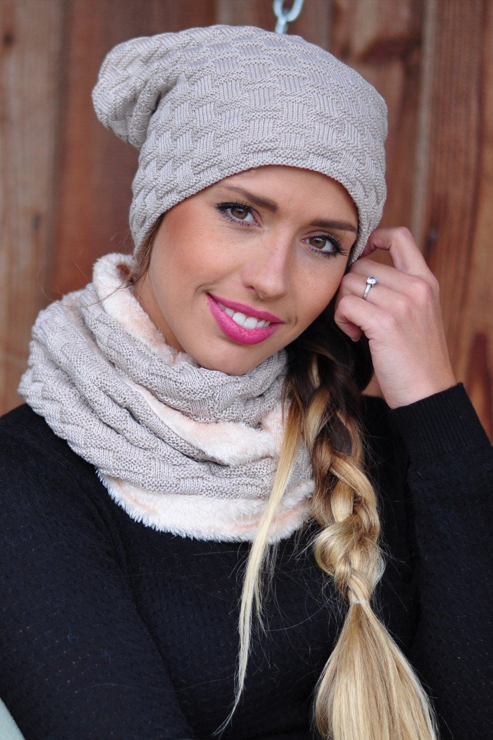 styleBREAKER Strickmütze (1-St) Feinstrick Beanie mit Flecht Muster und Teddyfleece