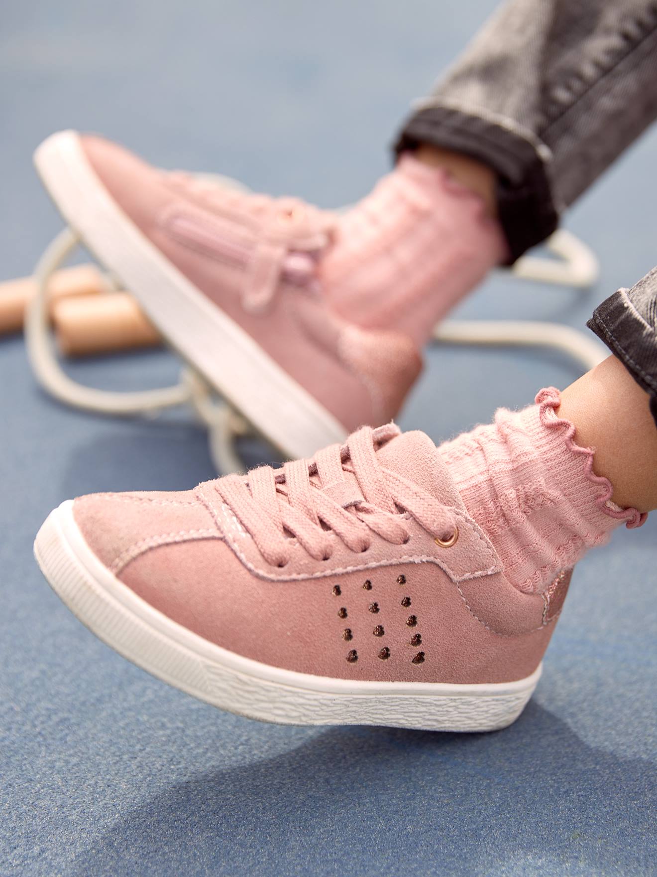 Baskets cuir fille lacées et zippées détails paillettes rose