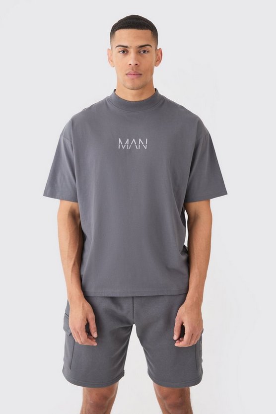 Oversize Man T-Shirt & Cargo-Shorts