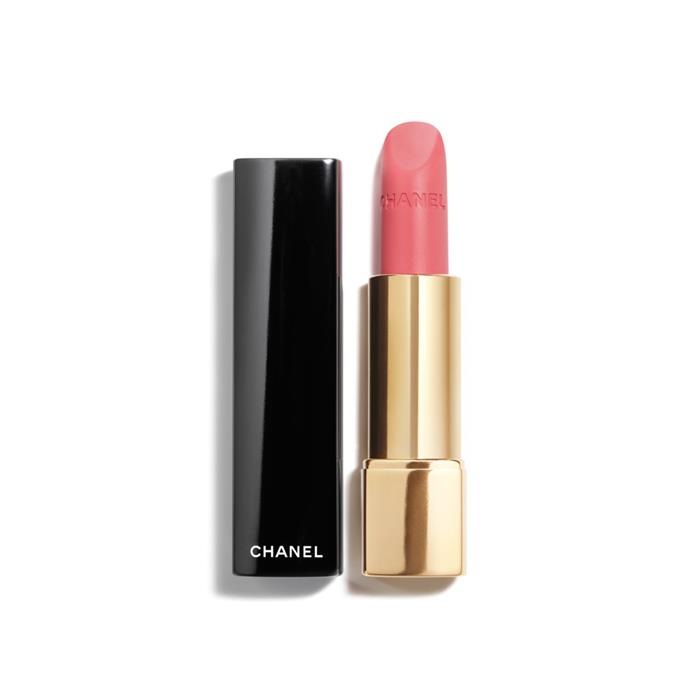 MATTIERENDER LIPPENSTIFT MIT HOHER FARBINTENSITÄT