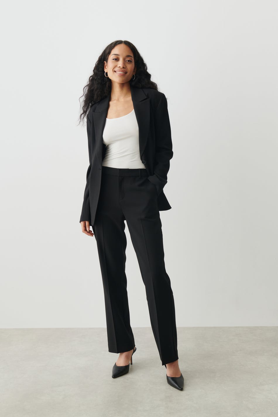 Straight regular trousers