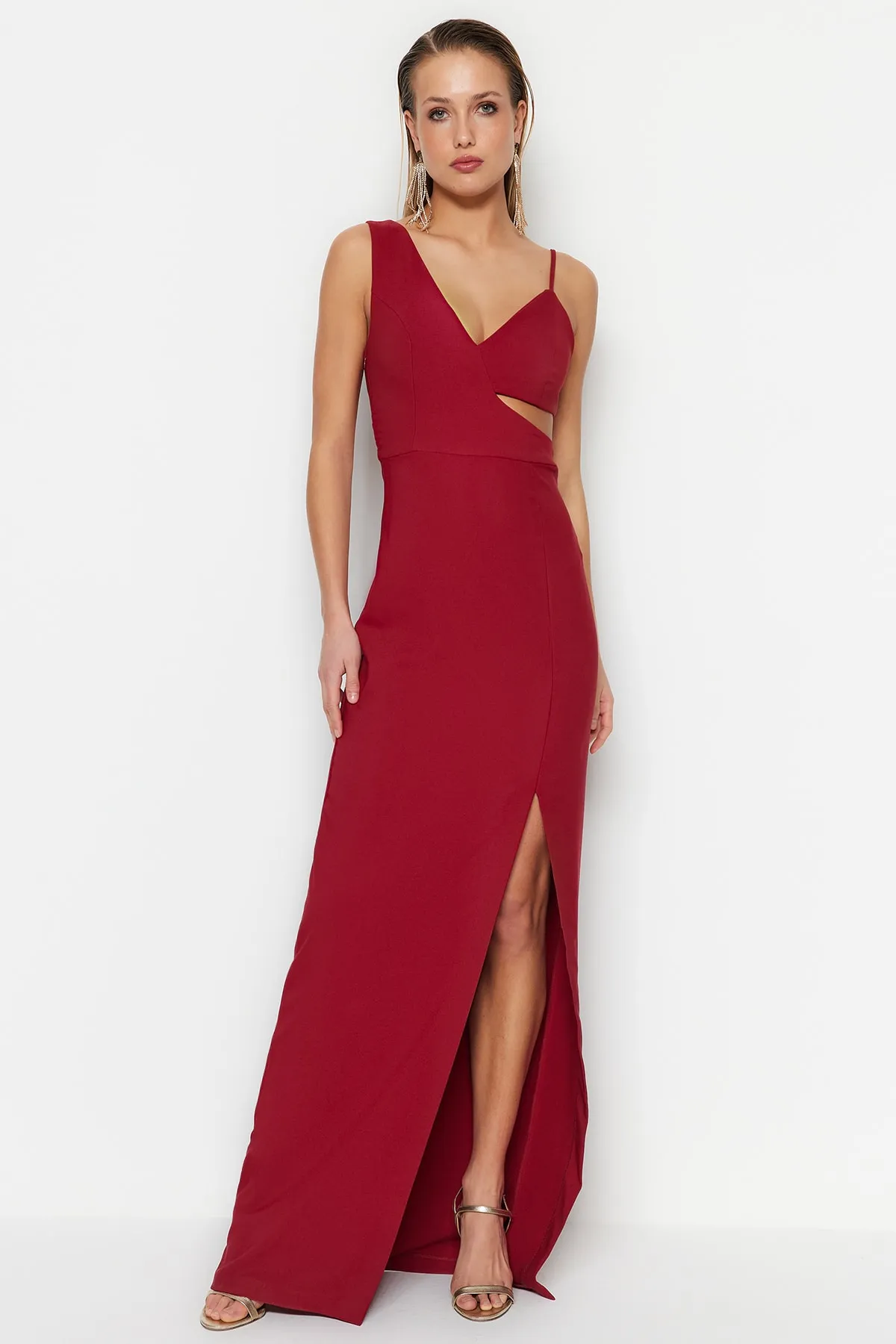 Trendyol Collection  Burgunderrotes, gefüttertes, gewebtes langes Abendkleid mit Fenster-/Ausschnittdetails TPRSS21AE0179