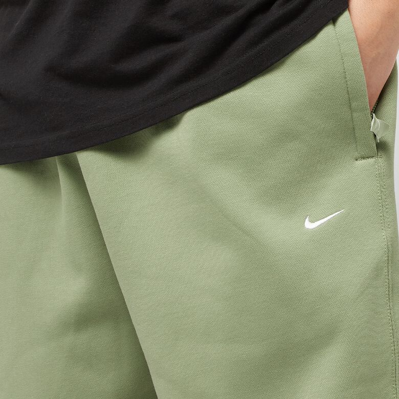 NIKE Solo Swoosh Fleece Pant oil green/white