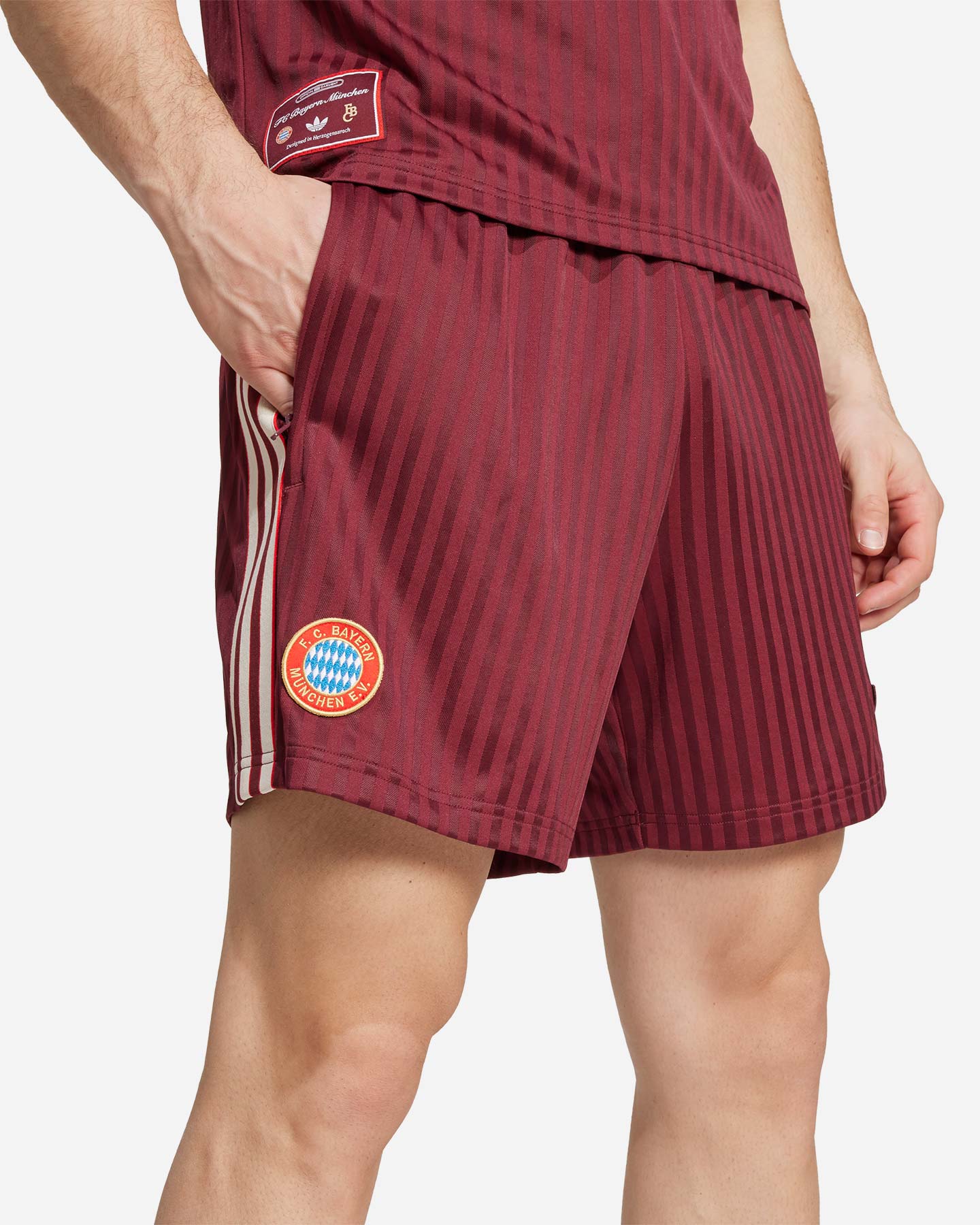 Futbalové šortky Adidas Bayern Mníchov OG Icon 24-25 M JF0598