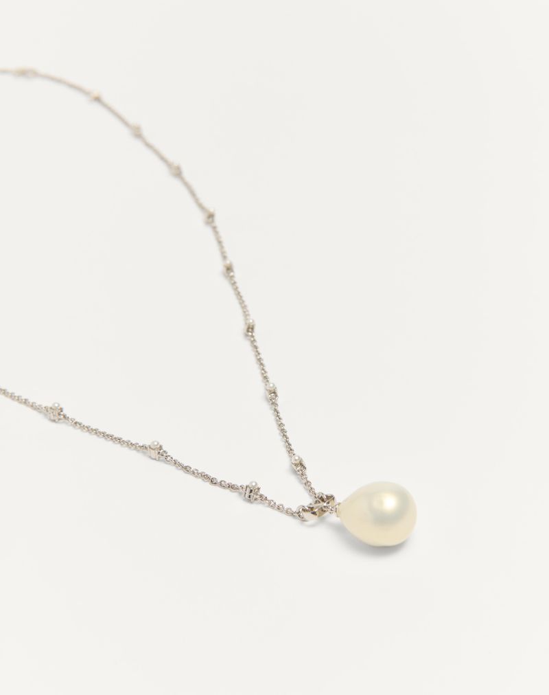 Colar com a assinatura VLogo em metal, pérola e cristais Swarovski®