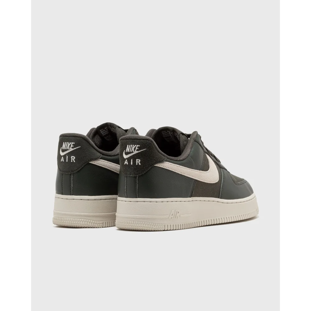 Nike Air Force 1 07 LX DV7186-301 / grün