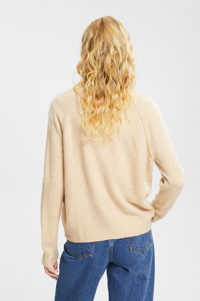 Mit Wolle: Cardigan mit V-Ausschnitt