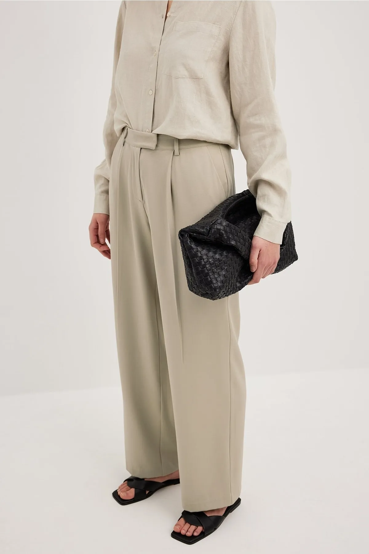 NA-KD  Anzughose mit mittlerer Taille und geradem Bein