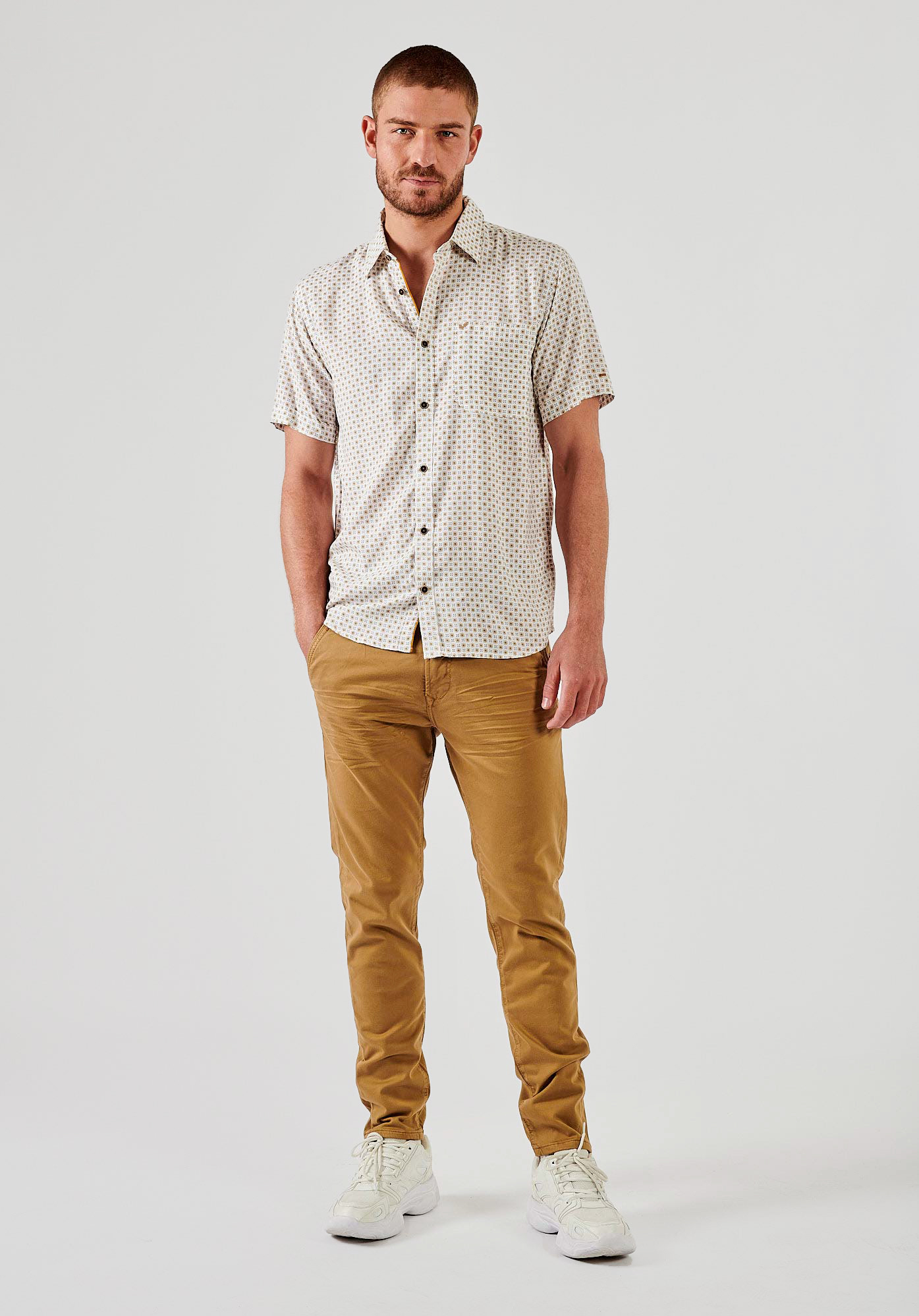 RAVA   Chemise blanche imprimée homme