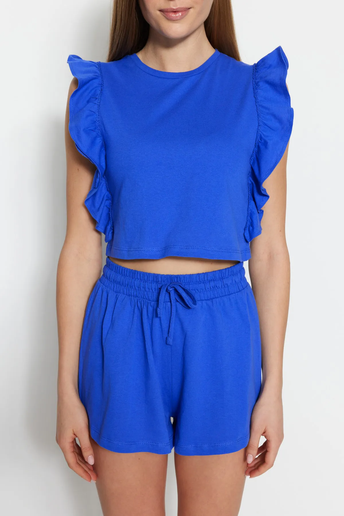 Trendyol Collection  Marineblaues Pyjama-Set aus T-Shirt und Shorts mit Rüschen, 100 % Baumwolle THMSS23PT00175