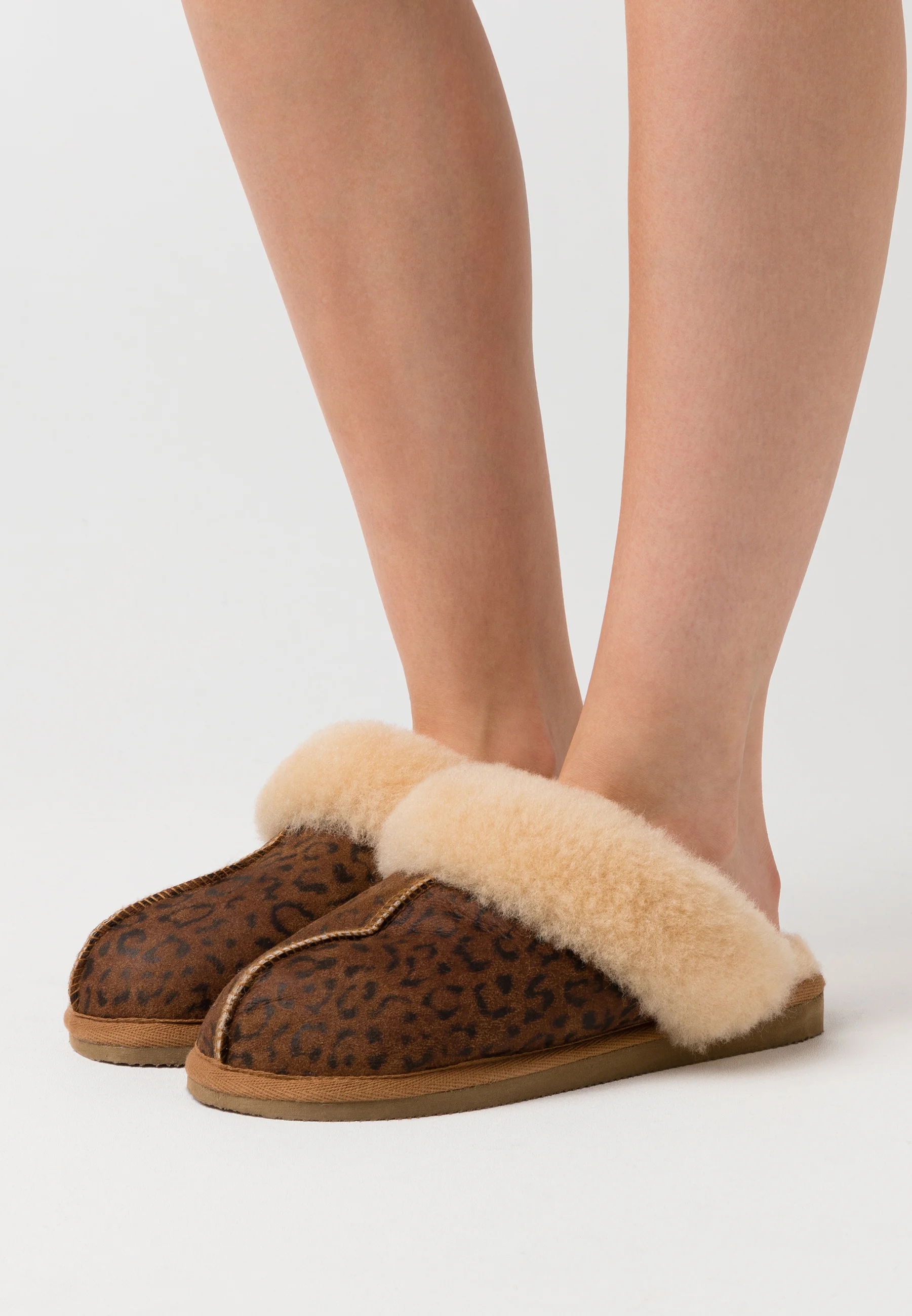 Pastora JESSICA LEOPARD - Pantuflas