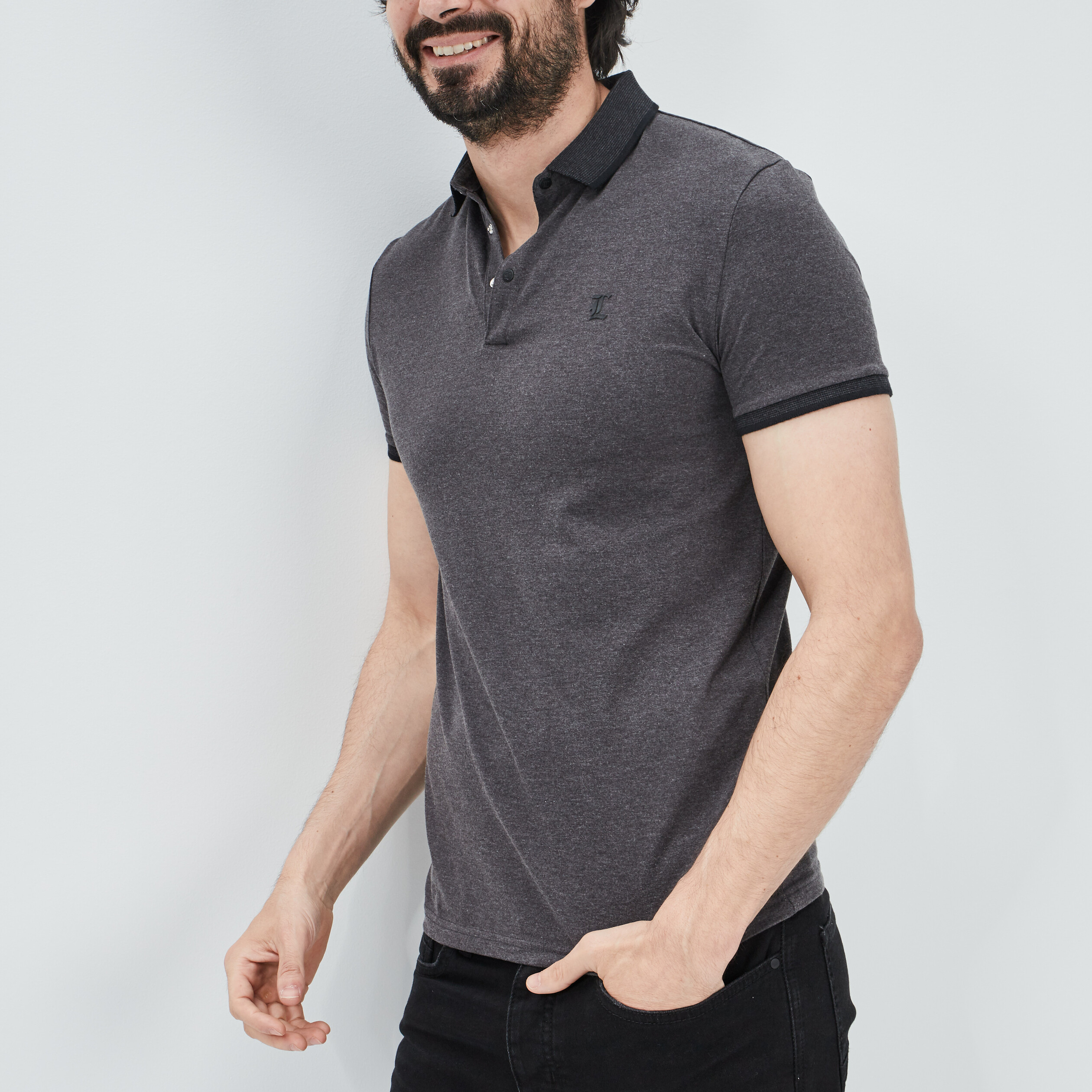 Polo ajusté manches courtes gris foncé homme | La Halle
