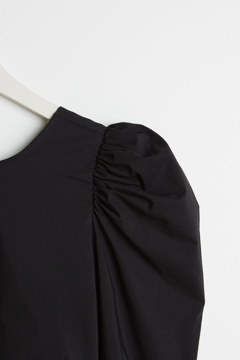 Ida open back top
