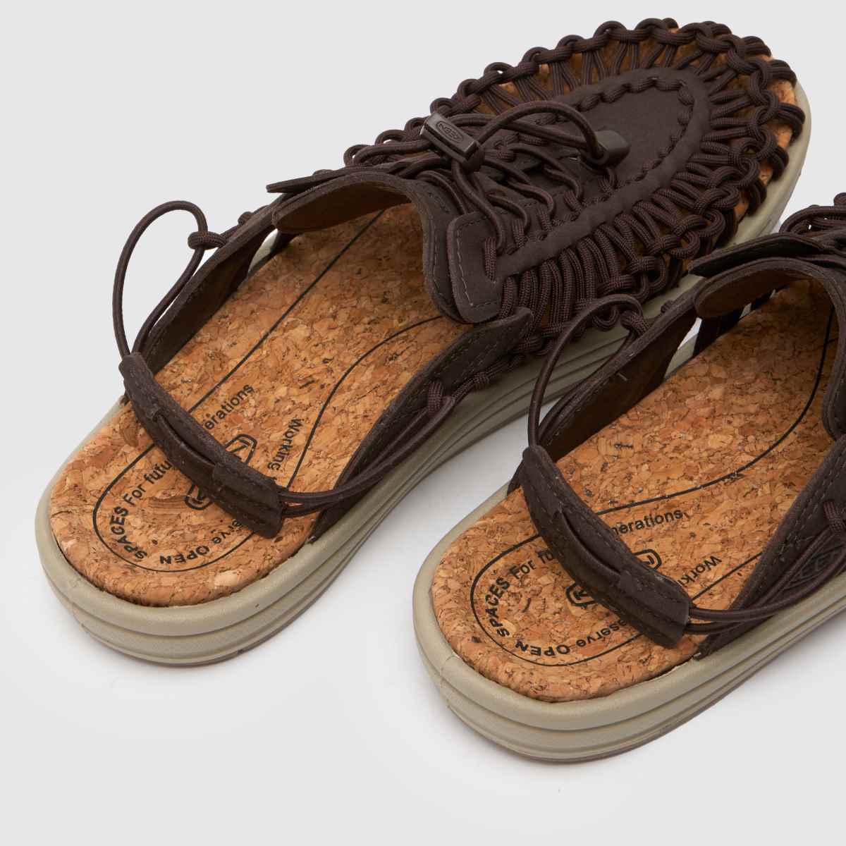 Keen – Uneek II – Bruna, konvertibla sandaler