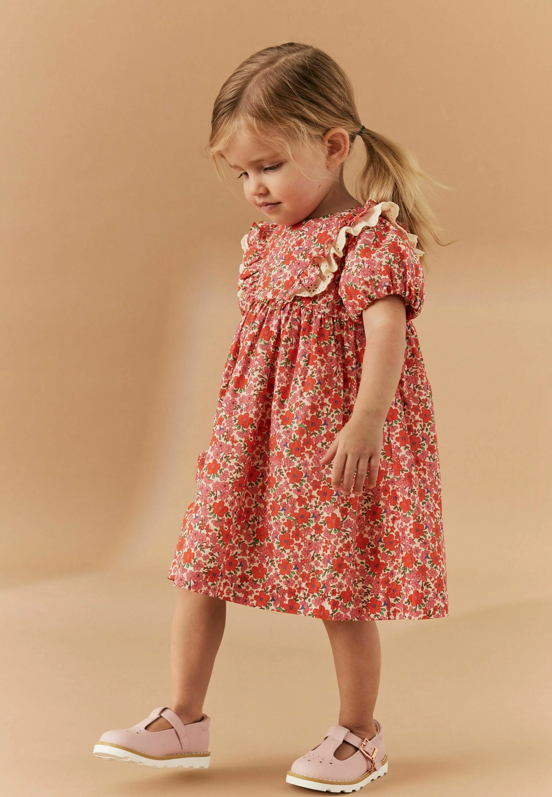 Siguiente REGULAR FIT - Vestido de verano