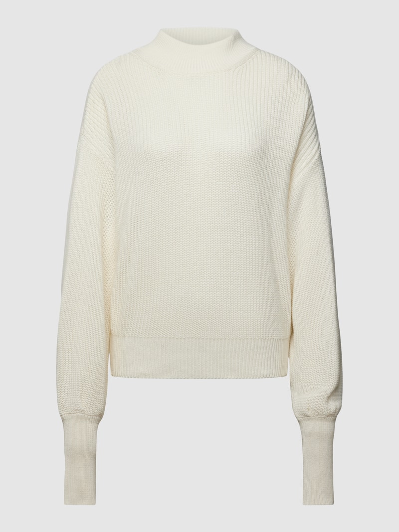 Strickpullover mit Stehkragen in offwhite