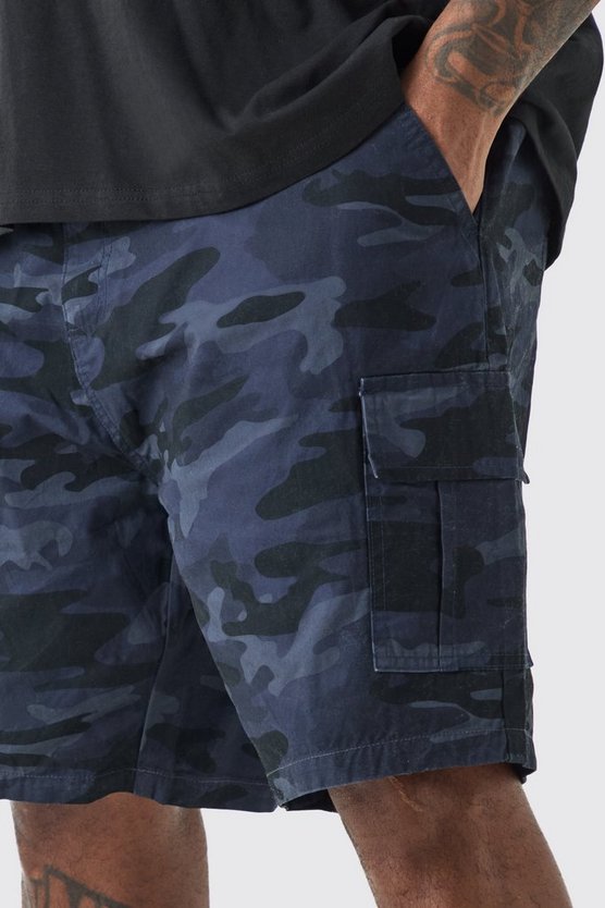 Plus Camouflage Twill Cargo-Shorts