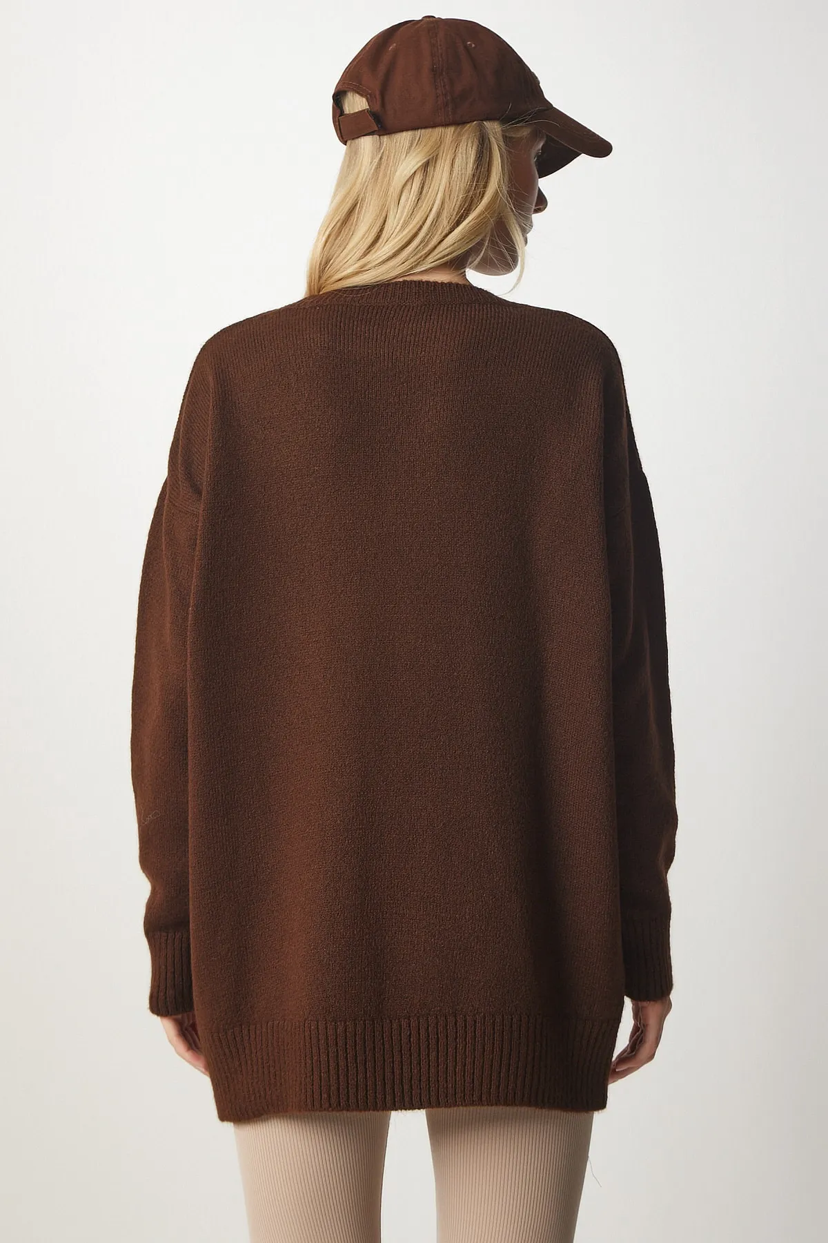 Happiness İstanbul  Brauner Oversize-Strickpullover für Damen PN00054
