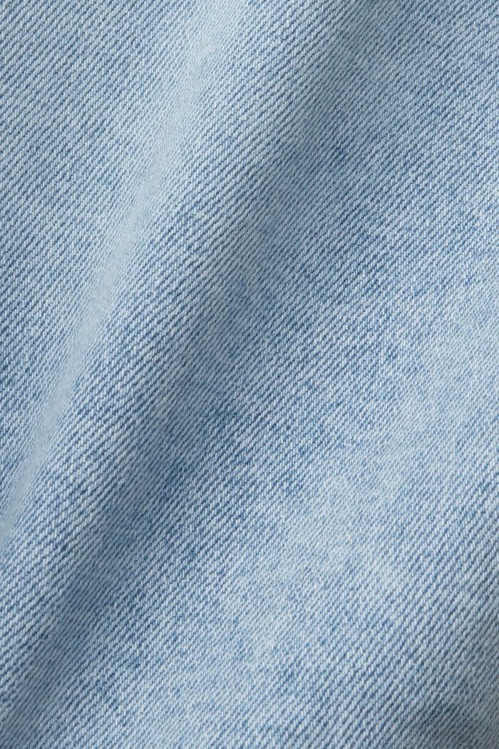 Lockere Jeansshorts in schmaler Passform