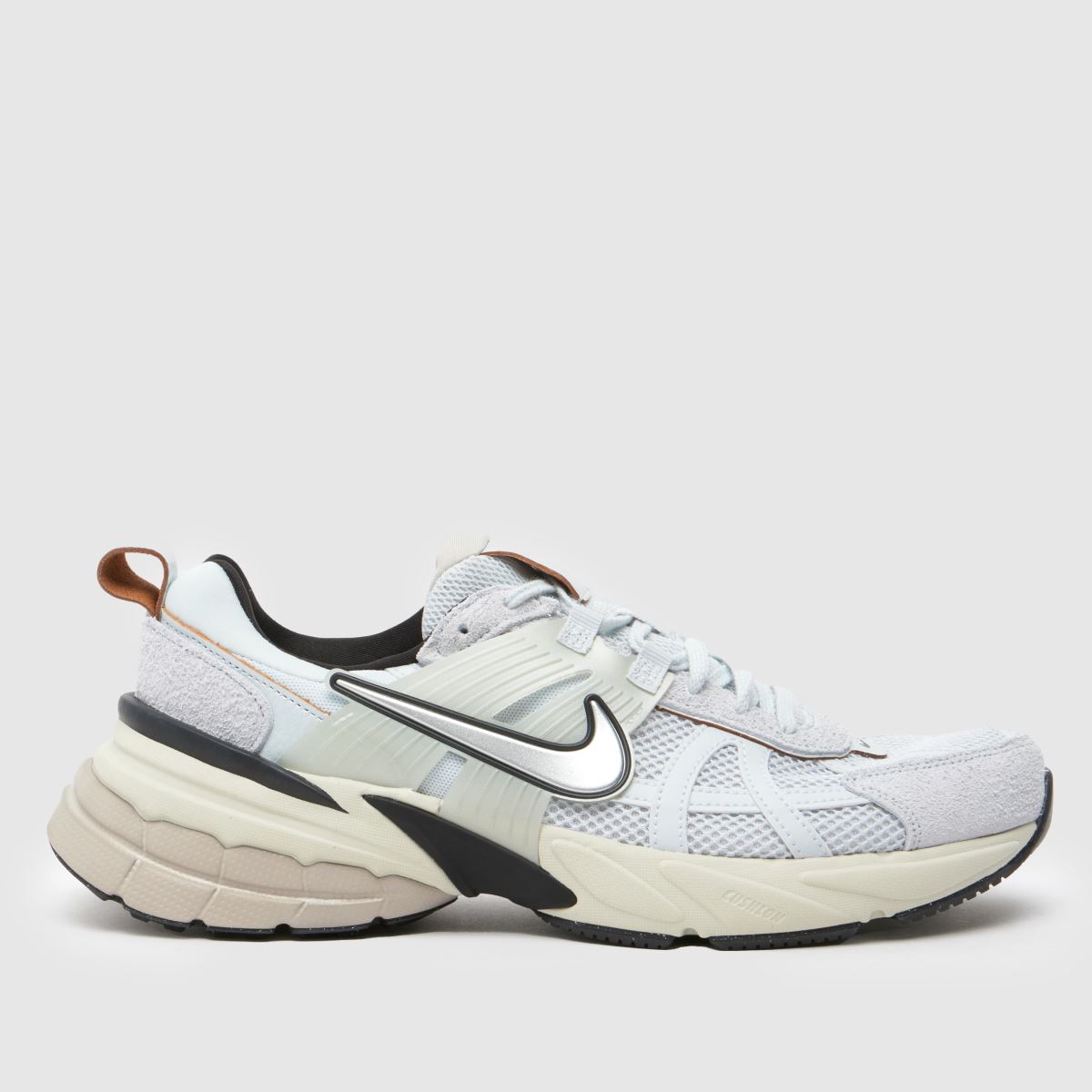 Nike v2k – Vita, flerfärgade träningsskor