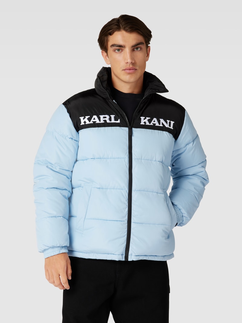 Steppjacke mit Label-Stitching in hellblau