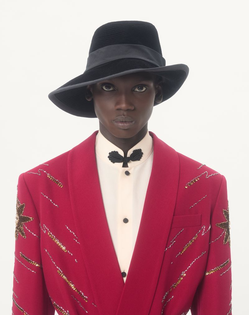 Camisa de seda shantung com detalhe de sapo