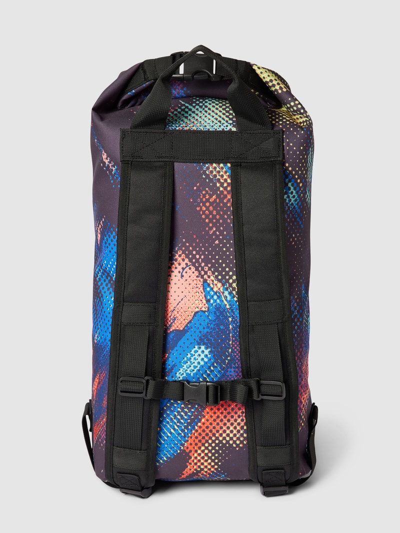 Rucksack mit Label-Patch in schwarz