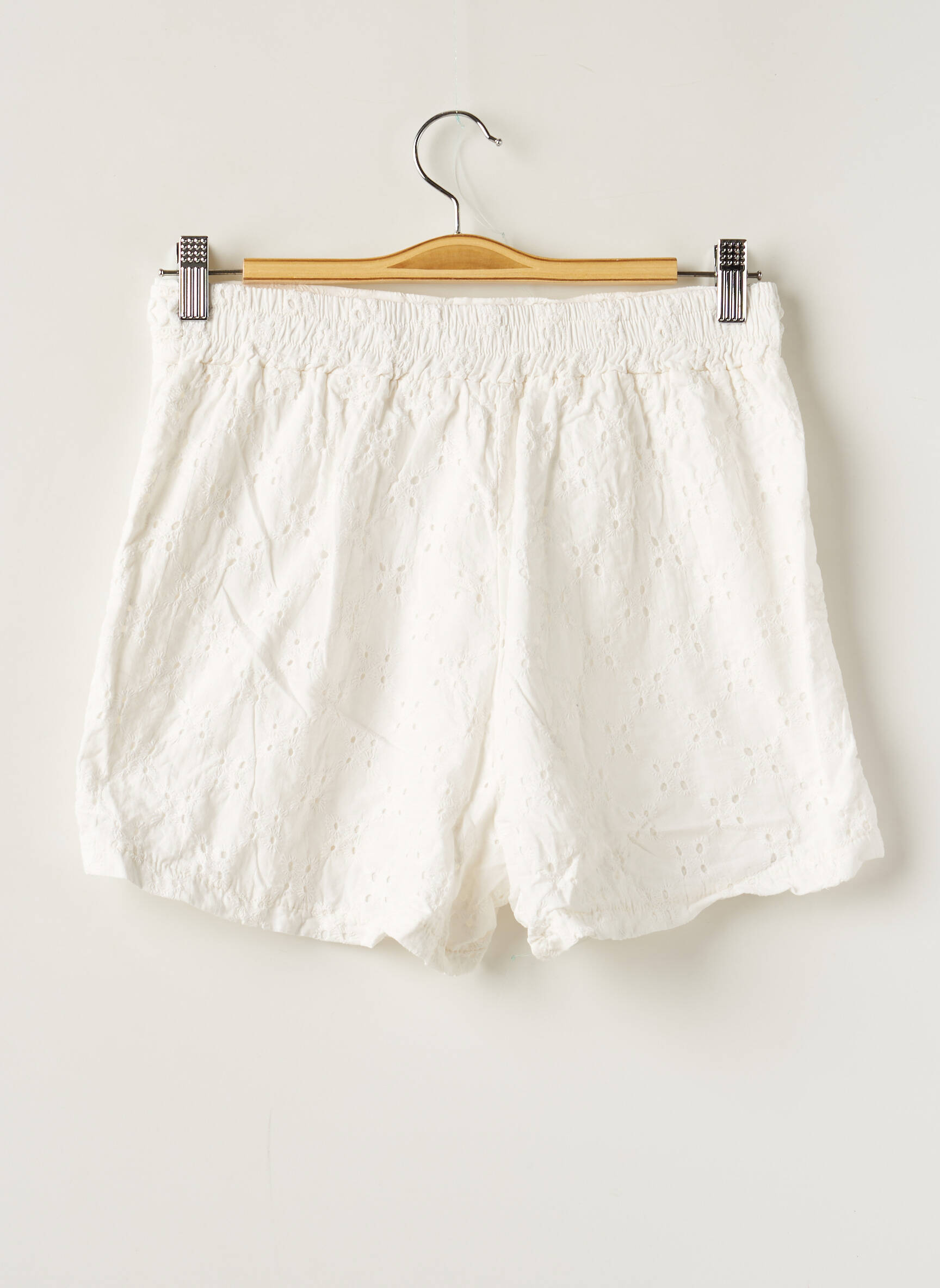 Sans Marque Shorts 1 Femme couleur blanc
