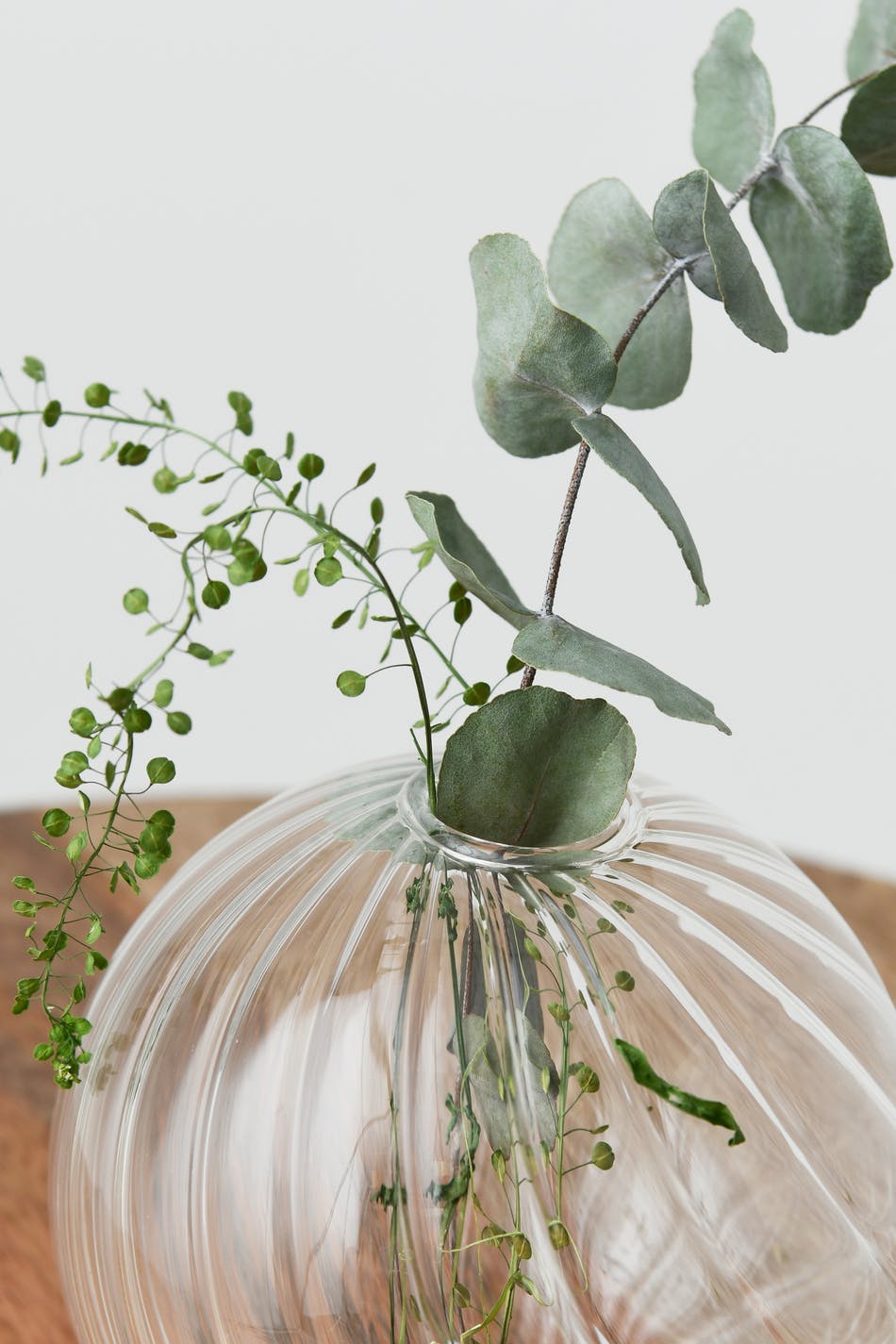 Mini swirl vase