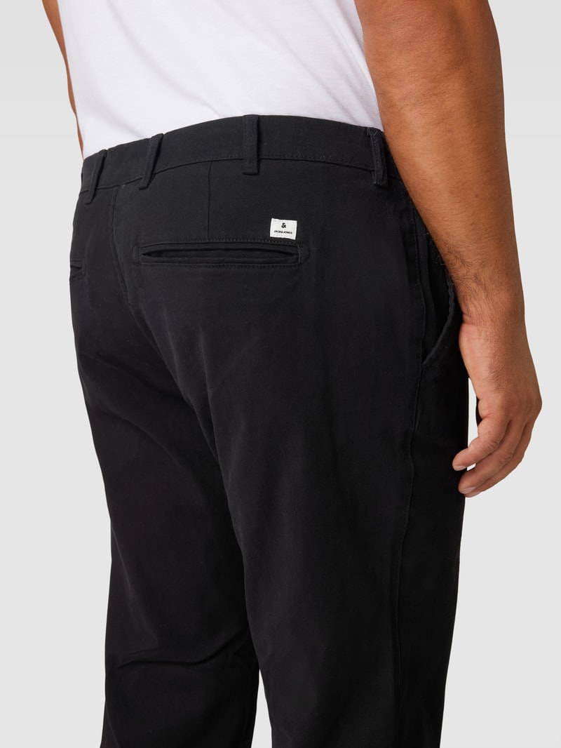 PLUS SIZE Stoffhose mit Knopf- und Reißverschluss Modell 'MARCO' in schwarz