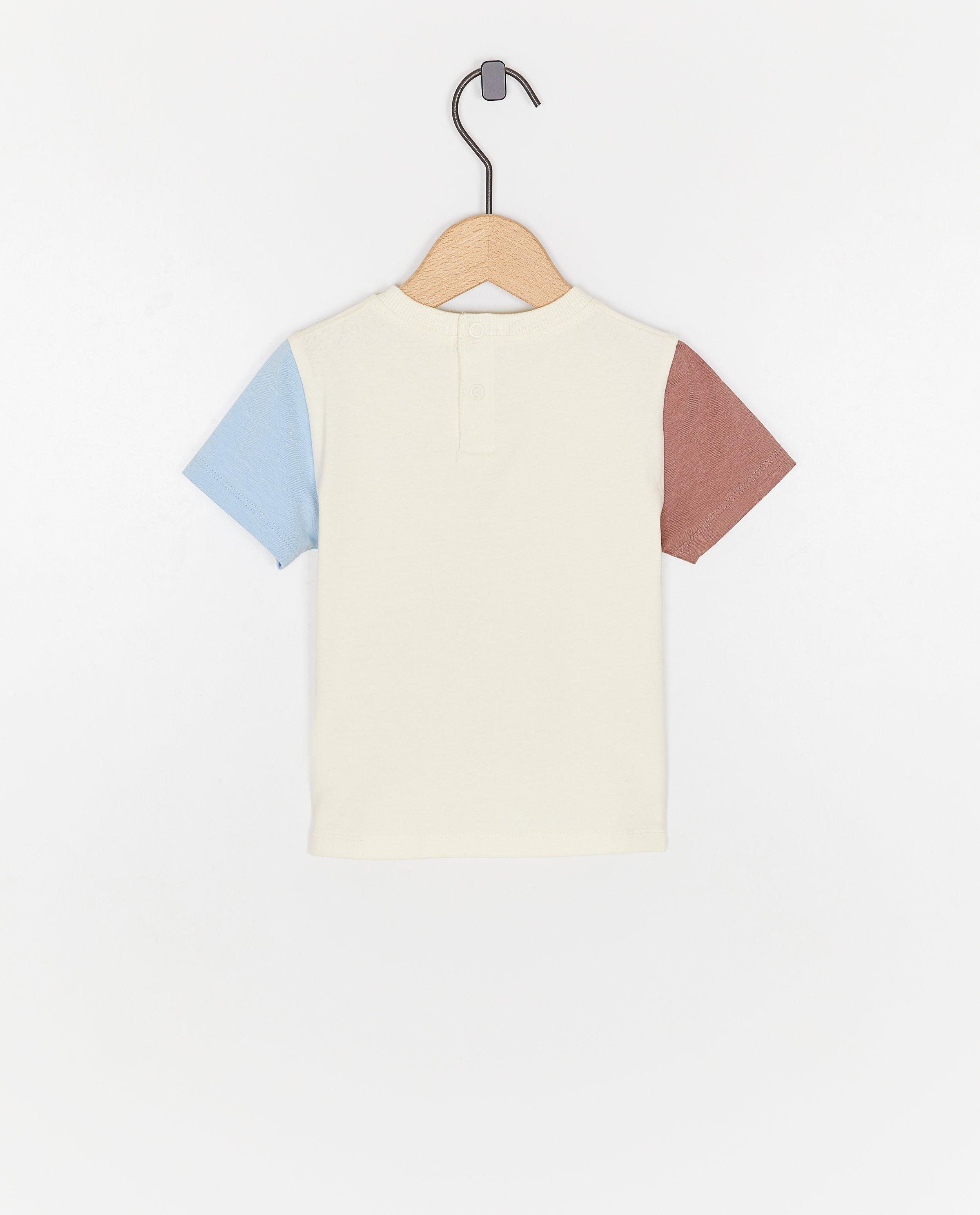 Cuddles and Smiles t-shirt med färgblock vit