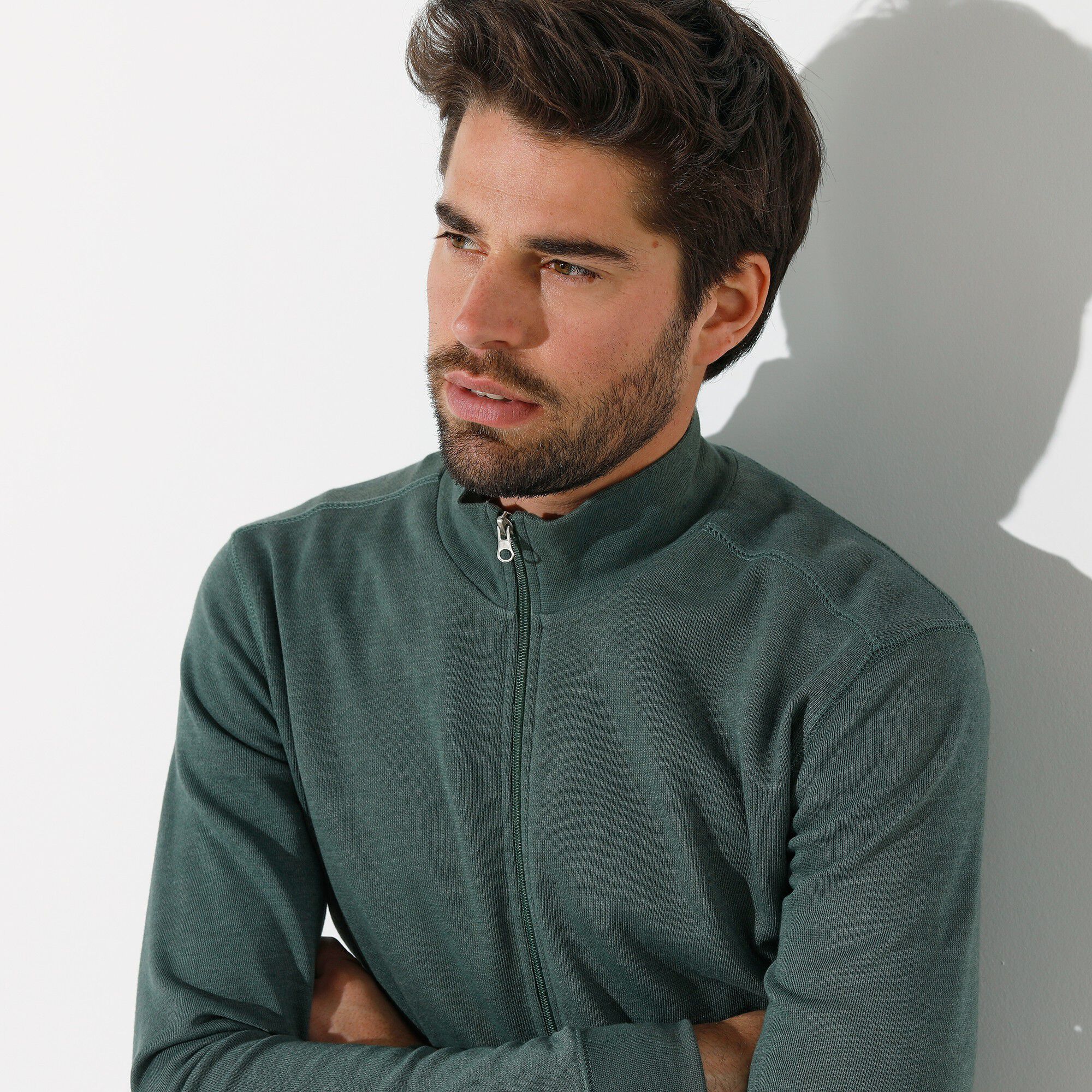 Sweat entièrement zippé uni