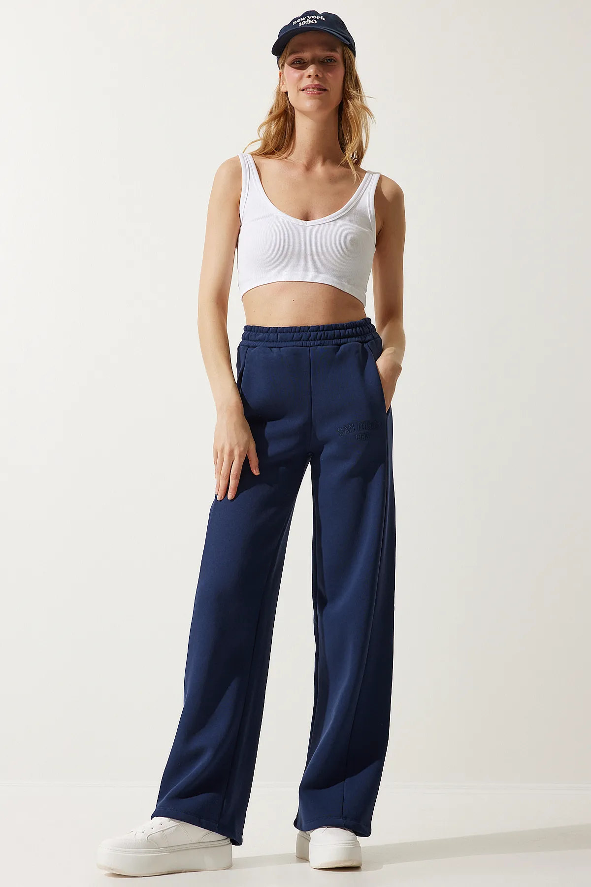 Happiness İstanbul  Damen-Jogginghose mit hohem Bund und geradem Bein in Marineblau, dick, HF00445