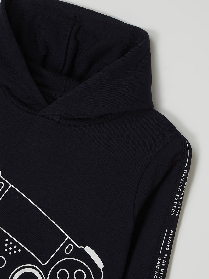 Hoodie mit Print in marineblau